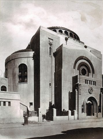 The Beth Aharon synagogue on Museum Road, Shanghai (1930s). The exiled Mir yeshiva, R’ Eliezer Zev Perlow among its students, learned here from 1941 to 1946.
