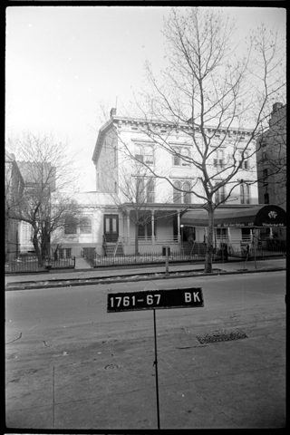 665 Willoughby Ave (Gold Manor), venue of the 1948 Perlow–Wiesner wedding