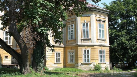 Cífer (Slovakia), the "veľký kaštieľ" (great manor), 2015; R’ Gabriel Benet’s town